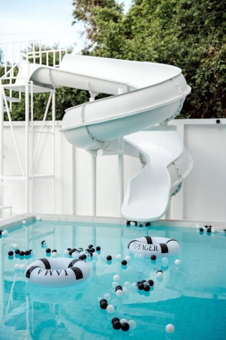 For rent pool villa style modern 2 storey beachfront Pattaya Najomtien  8