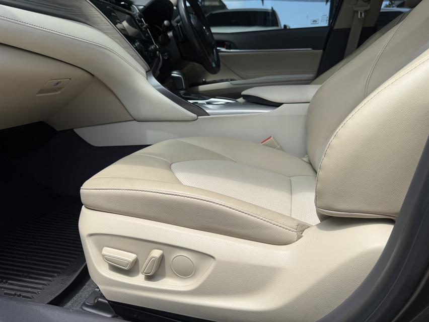 2019 Toyota Camry Hybrid2.5 hv รูปที่ 10