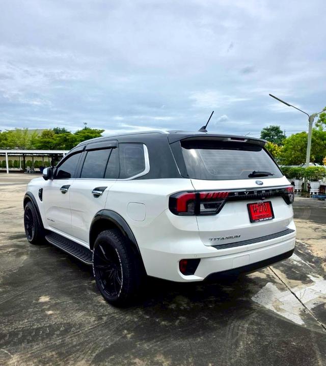 Ford Everest Titanium+ 2.0 Bi-Turbo 2WD สีขาว ปี 2023 ไมล์ 30,000กม. 4