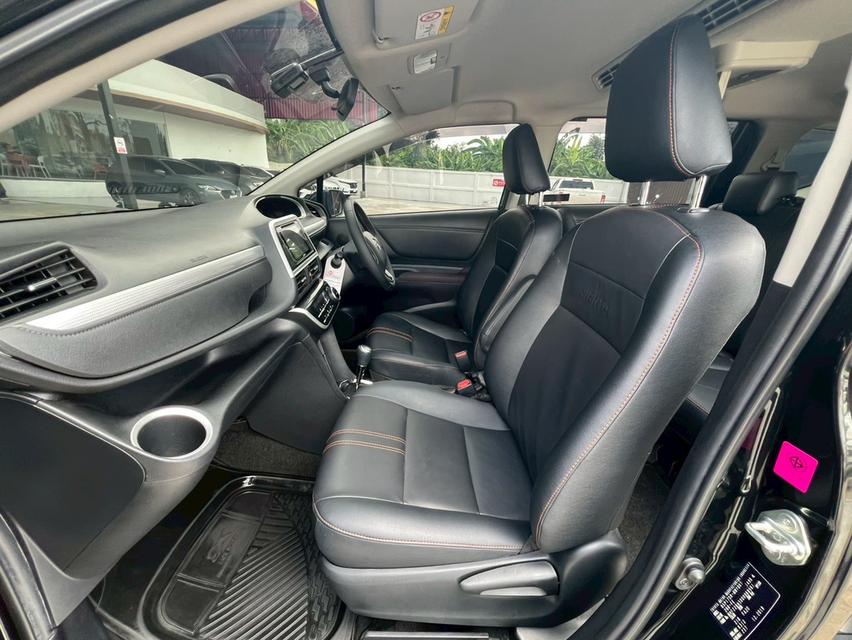 ปี 2020 TOYOTA SIENTA, 1.5 V โฉม ปี16-ปัจจุบันสีดำ เกียร์ออโต้ เครื่องเบนซิน มือเดียวป้ายแดง 10