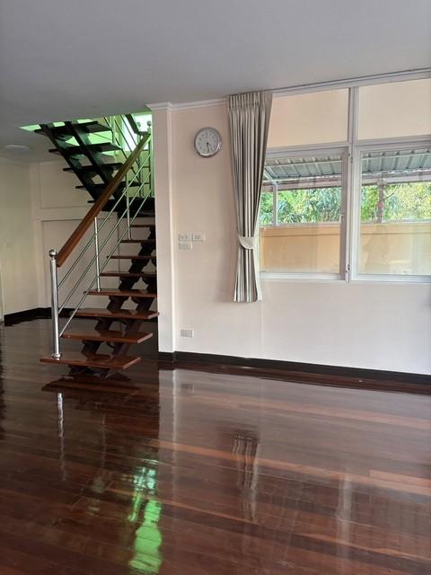 P605 ให้เช่าบ้านเดี่ยว 2 ชั้น ซอยลาดพร้าว 69 หน้าปากซอยมีรถไฟฟ้าสายสีเหลืองสถานีลาดพร้าว 71 เดินทางสะดวก 3