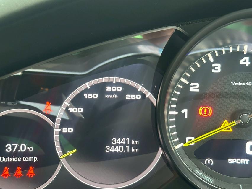 Porsche Cayenne  3.0 E hybrid รูปที่ 4