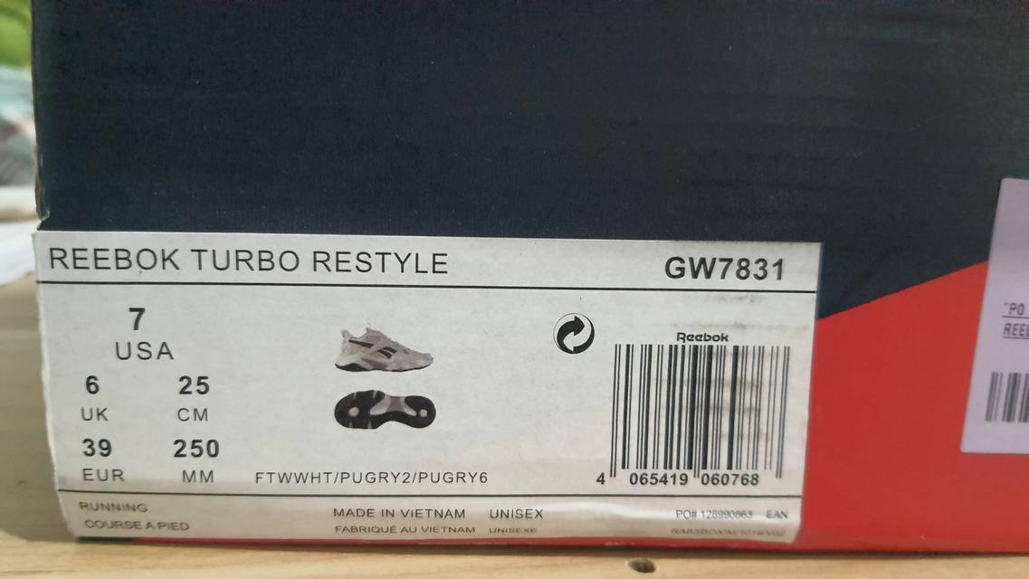 ขายรองเท้า   Reebok เบอร์ 7US 25 ซม ซื้อมาไม่ได้ใส่ ใหญ่เกินไป 6