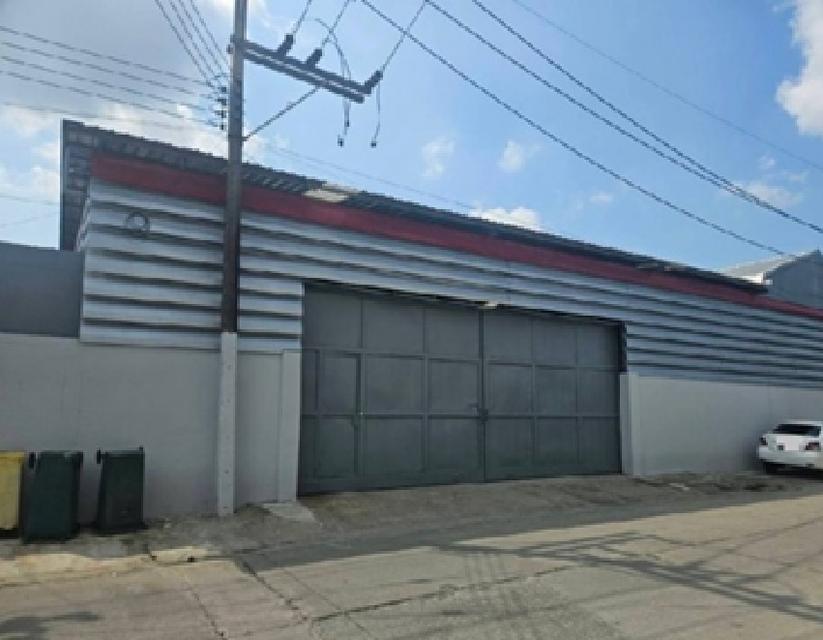 ให้เช่าโรงงาน / โกดัง พร้อมสำนักงาน พื้นที่สีม่วง พุทธมณฑล สาย 4 อ้อมน้อย กระทุ่มแบน พื้นที่ 1680 ตารางเมตร 2