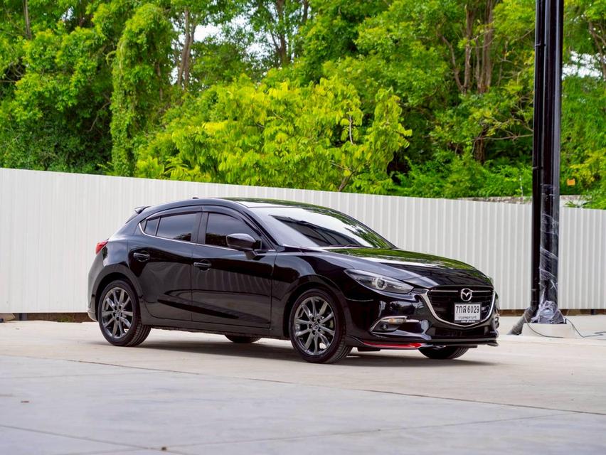 Mazda 3 2.0S Sport ปี 2018 รถสวย