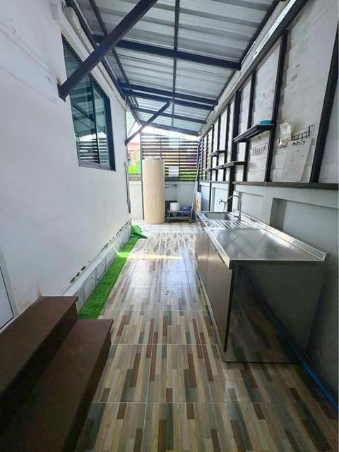 ให้เช่าทาวน์เฮ้าส์ 2 ชั้น โลตัส บางกรวย-ไทรน้อย 1.8 กม. MRT คลองบางไผ่ 4.4 กม. 26 ตร.วา.