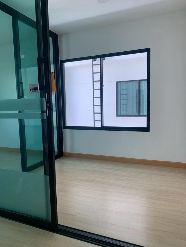 ขาย :ทาวน์โฮม 3 ชั้น,เนื้อที่ 29.3 ตรว.(หลังมุม)  หมู่บ้านไอฟิล บางนา ถนนเแกาญจนาภิเษก ซอย 57/2 11