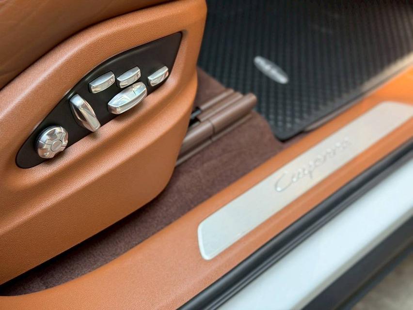 Cayenne 4E Hybrid SUV รูปที่ 5