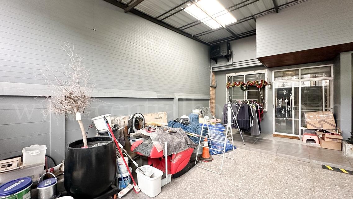 ทาวน์เฮ้าส์ พงษ์เพชรวิลล่า 3 ทำเลดี ใกล้รถไฟฟ้าสายสีชมพู สถานีเมืองทองธานี 3