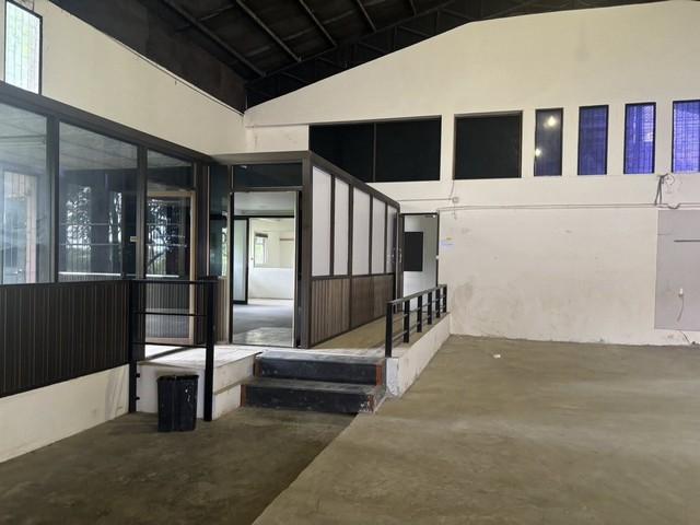 ให้เช่าโกดัง 150ตรว.พื้นที่ใช้สอย700 ตรม.เฉลิมพระเกียรติรัชกาลที่ 9 ซ. 43 คอนเทนเนอเข้าได้ 4
