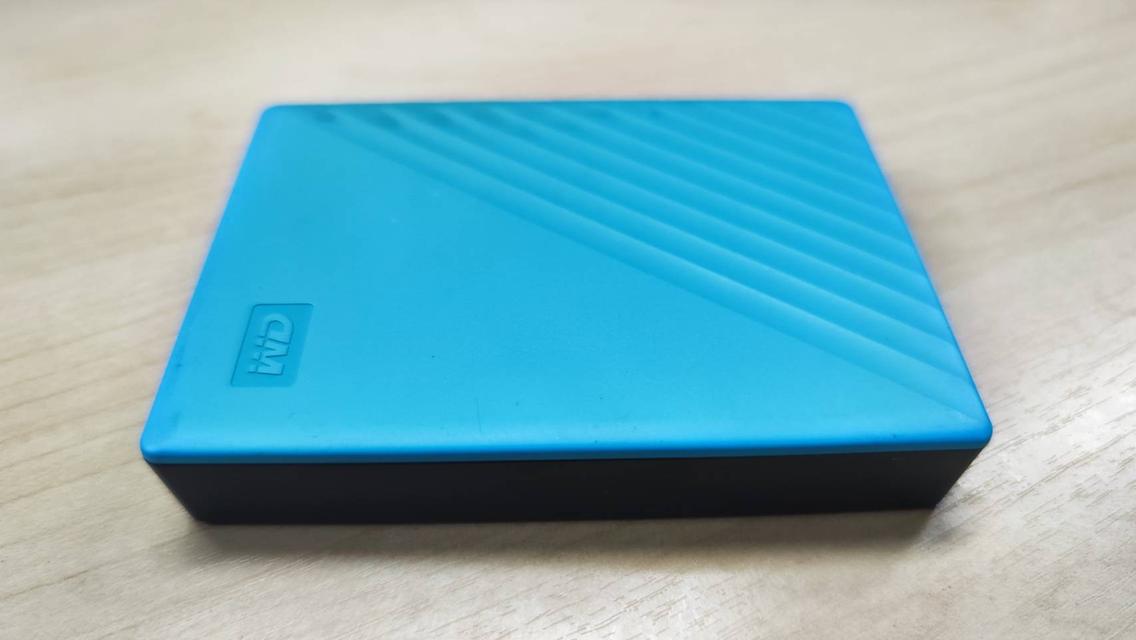ฮาร์ดดิสพกพา (4TB) รุ่น WDBPKJ0040BBL-WESN