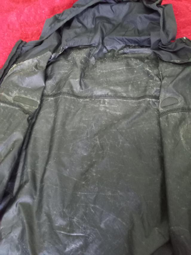 ellesse เสื้อคลุมมือสองนำเข้า รูปที่ 9