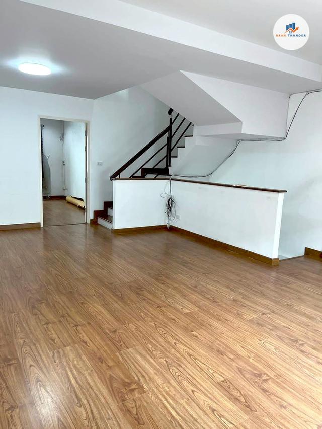 ให้เช่า ทาวน์โฮม 3 ชั้น Motown Brio เเจ้งวัฒนะ - ประชาชื่น **ถนนเลียบคลองปะปา 2