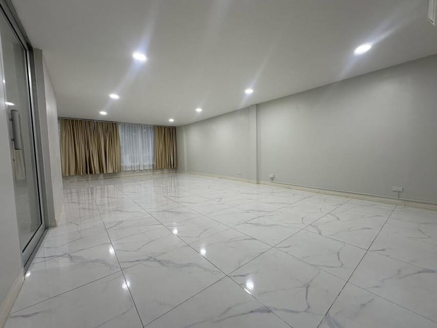 ให้เช่า โฮมออฟฟิศ 4 ชั้น สไตล์เรียบหรูโมเดิร์น 350 ตร.ม. ลาดพร้าว 80 - เหม่งจ๋าย จดทะเบียนบริษัทได้ พร้อมอยู่ทันที 5