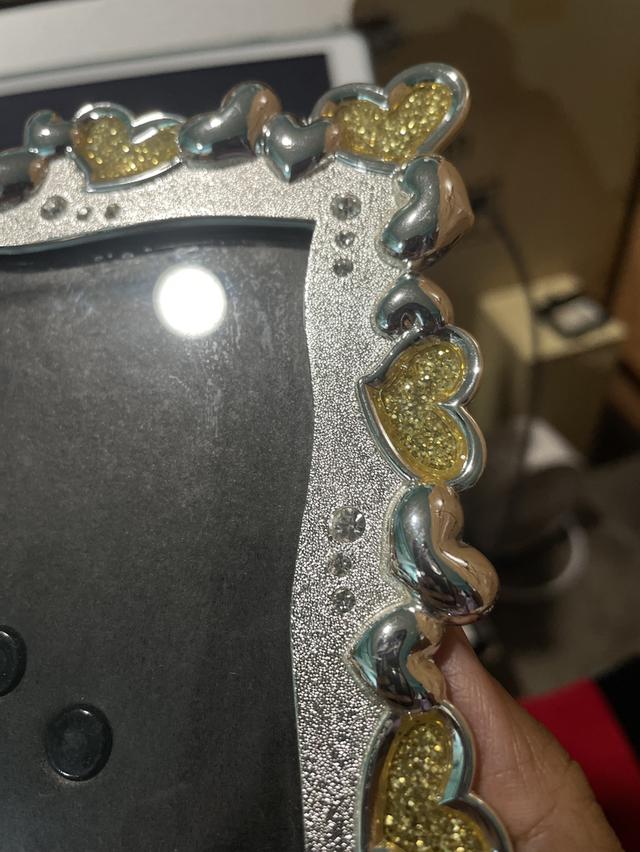 กรอบรูปโลหะ