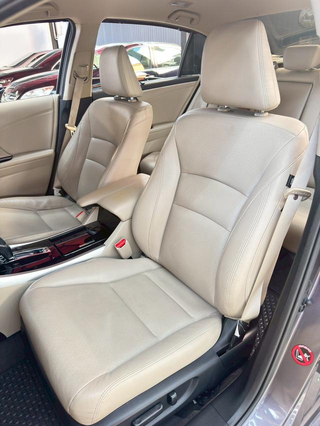 HONDA ACCORD 2.4 EL ปี2017 รถมือเดียว ออกห้างป้ายแดง 9