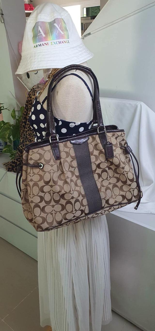 กระเป๋าช้อปปิ้ง Coach รูปย่อยที่ 2