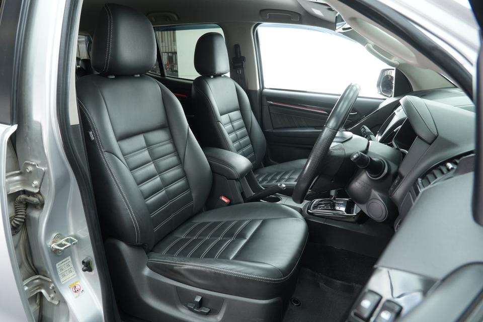 2020 ISUZU MU-X 3.0 THE ONYX SUV สีเทา เลขไมล์ 162728 กม. 15
