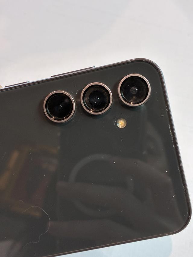 Samsung S23fe สภาพผู้ชายใช้ รูปย่อยที่ 2