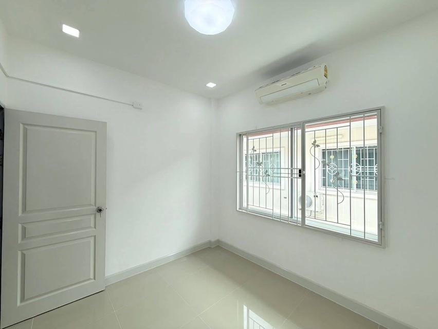 หมู่บ้านพนาสนธิ์วิลล่า นิมิตรใหม่ 11