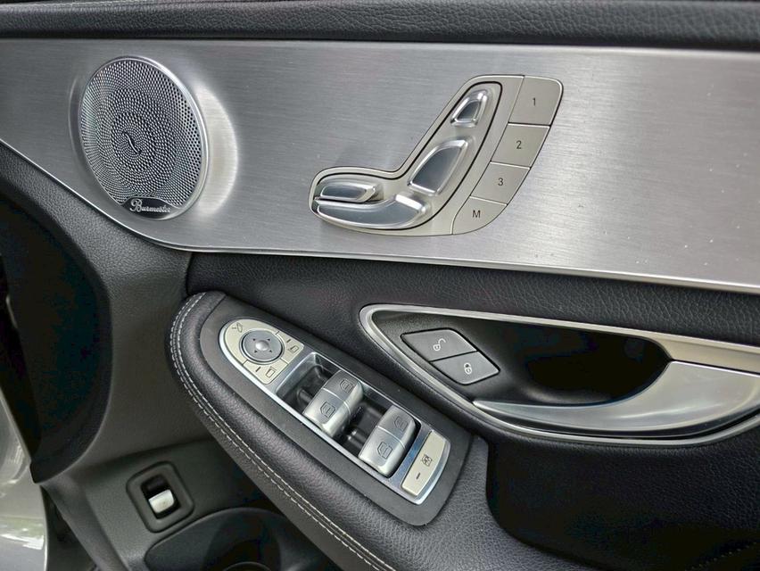 Benz C350e Amg ปี19 15
