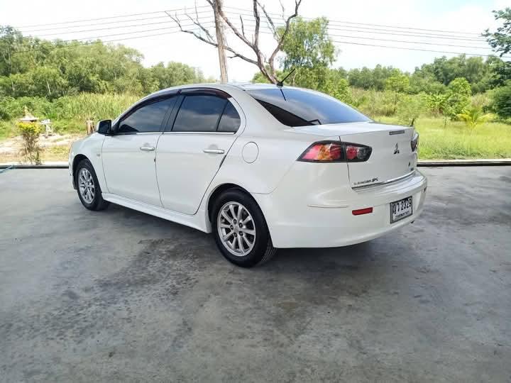 Mitsubishi Lancer EX ปี 2011 สีขาว 2