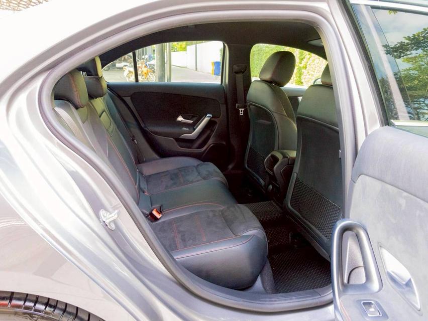 Benz A200 AMG ปีจด 2022 ♨️ ประกันเครื่องเดียร์หลังการขาย3ปี3หมื่นkm รูปที่ 7