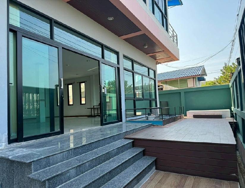 ให้เช่า หรือ ขาย โกดังพร้อมสำนักงาน พื้นที่ 1000 ตารางเมตร ย่านพระราม 2 ถนนพระราม 2 กม.16 ฝั่งขาเข้า ตรงข้ามวัดพันท้ายนรสิงห์ 4