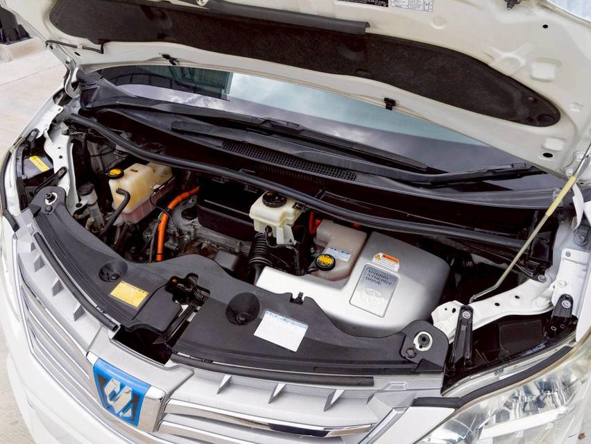 Toyota Alphard 2.4 Hybrid E-Four 2013 7