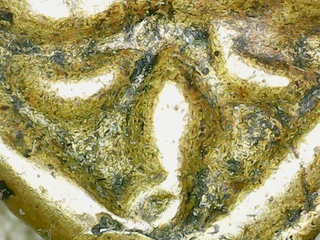 หลวงพ่อเงินพิมพ์รูปหัวใจ(จอบเล็ก) เนื้อโลหะผสม ปี2450-2460 แท้และทันยุค รูปที่ 6