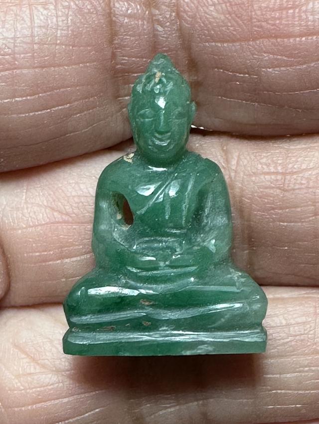 พระพุทธรูปหยกแกะ(แกะมือ) หลวงพ่อวิริยังค์ วัดวชิรธรรมสาธิต