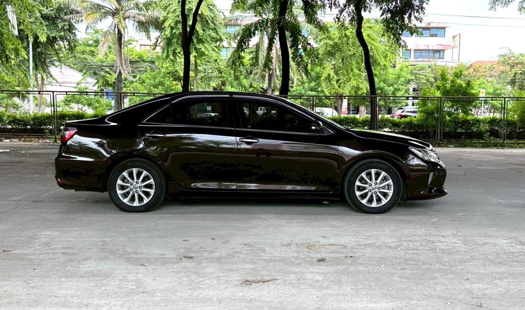 ขายรถ Toyota Camry 2.0G ปี 2018 สีน้ำตาล เกียร์ออโต้ 8