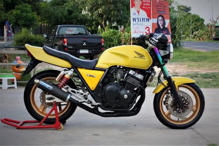 Honda CB400 ปี 1997 สีเหลือง