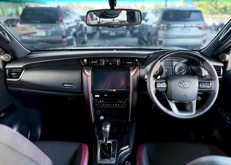 TOYOTA FORTUNER 2.4 LEGENDER 2022  7