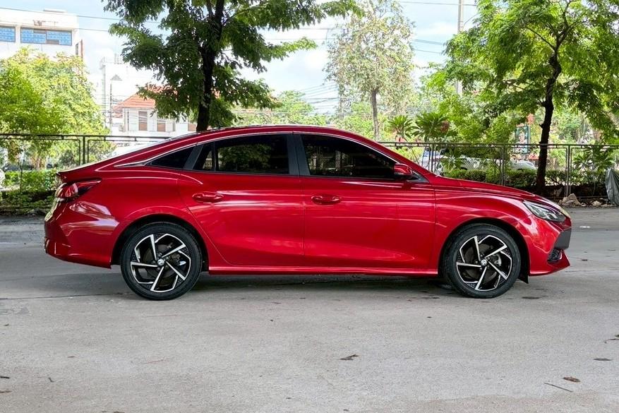 🚗 2023 MG 5 1.5 D+ Sunroof AT รูปที่ 4