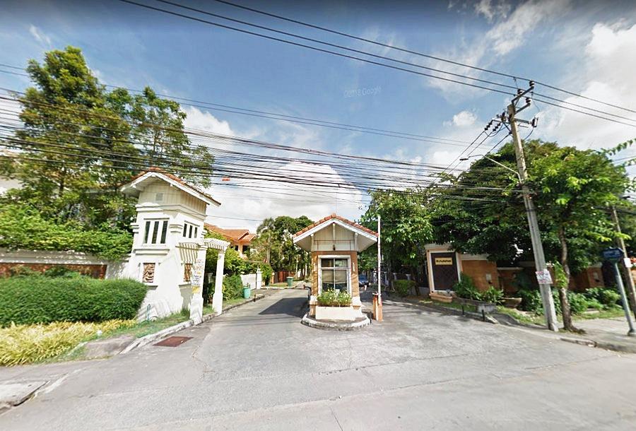 ให้เช่า หมู่บ้านจิรทิพย์ นวลจันทร์ 26 บ้านเดี่ยวหลังมุม 2 ชั้น (ติดสวน) เนื้อที่ 137 ตร.วา 240 ตร.ม 3 ห้องนอน 4 ห้องน้ำ แอร์ 4 ตัว พร้อมเข้าอยู่ 10