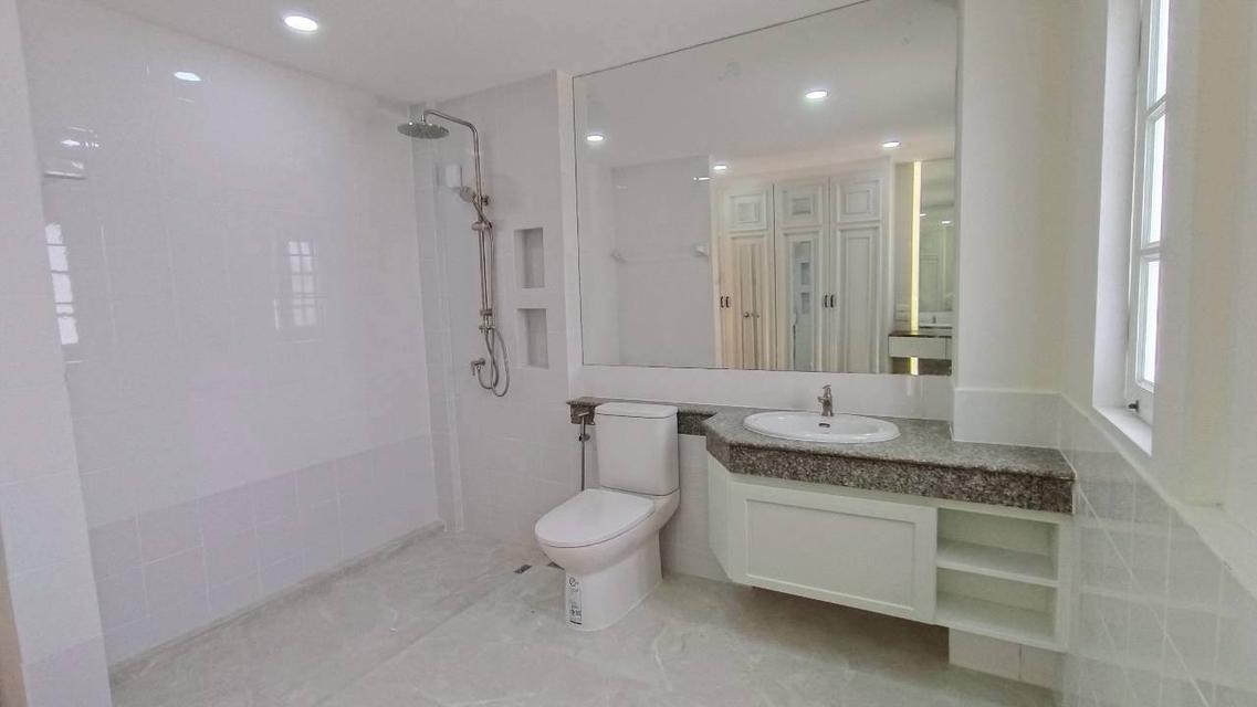 ขายบ้านเดี่ยวรีโนเวทใหม่ตกแต่งบิวอิ้นพร้อมอยู่ ติดรถไฟฟ้า 2 สาย เพียง 150 ม. ราคา 6.5 ล้าน 6