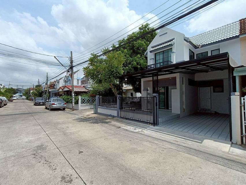 หมู่บ้าน พูนสินธานี 3 ร่มเกล้า 64 18