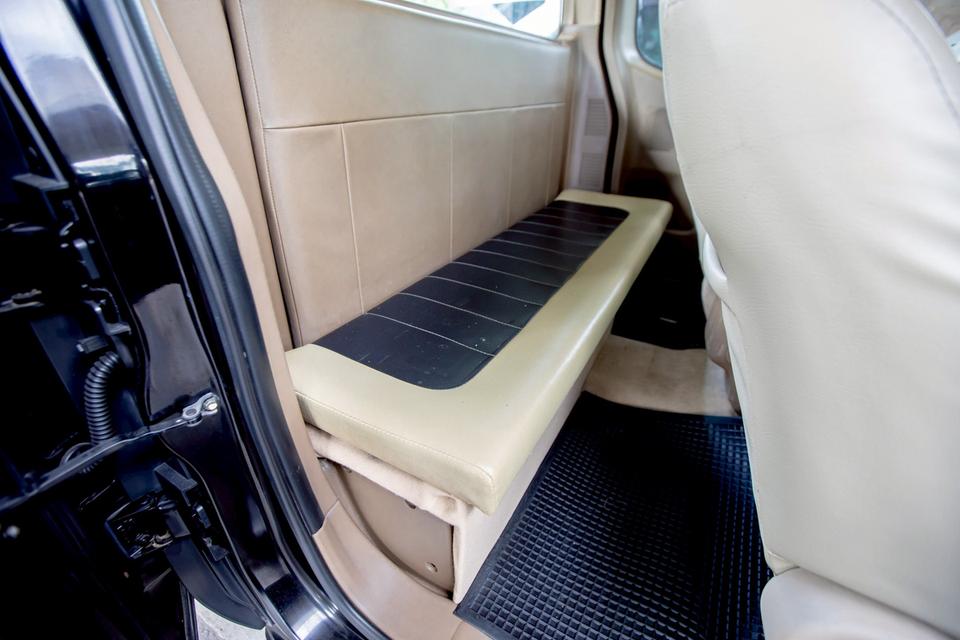 Nissan Navara 2.5di Open Cab เกียร์ธรรมดา ปี 2007 สีดำ 12