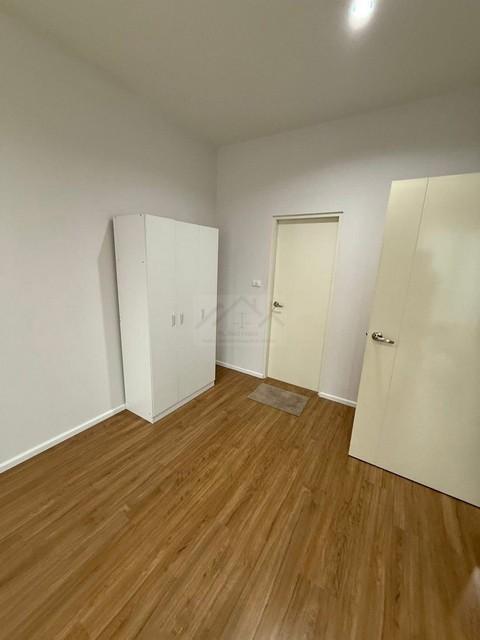 ให้เช่าทาวน์โฮม 3 ชั้น 18.5 ตร.ว. บ้านกลางเมือง พระราม 9-กรุงเทพกรีฑา ใกล้ รร.นานาชาติ 8