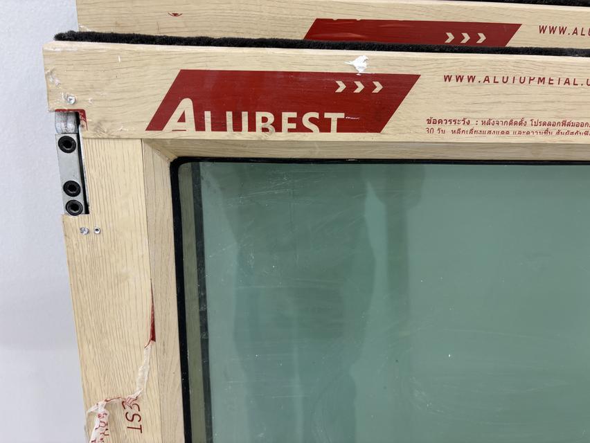 ประตูอลูมิเนียมลายไม้บานสวิงคู่ 4