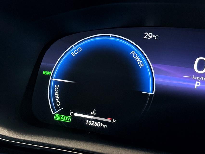 2025 TOYOTA CROSS EHEV GR SPORT รุ่น TOP รถมือเดียวออกป้ายแดง รถวิ่งน้อยเพียง 10,200 กม รถไม่เคยมีอุบัติเหตุครับ รูปที่ 10