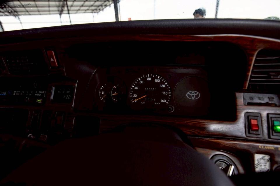 Toyota Hiace 2.4 ดีเซล MT ปี 1994 สีขาว 19