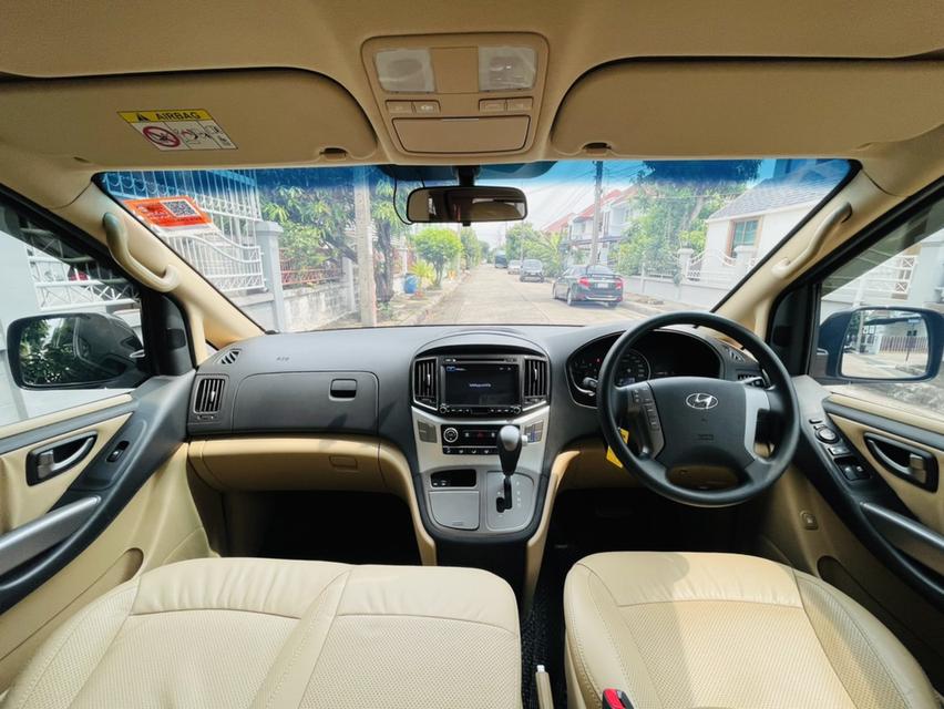 รหัสรถ AP8440 Hyundai H1 2.5  Elite ปี18 สีน้ำตาล ดีเซล 6