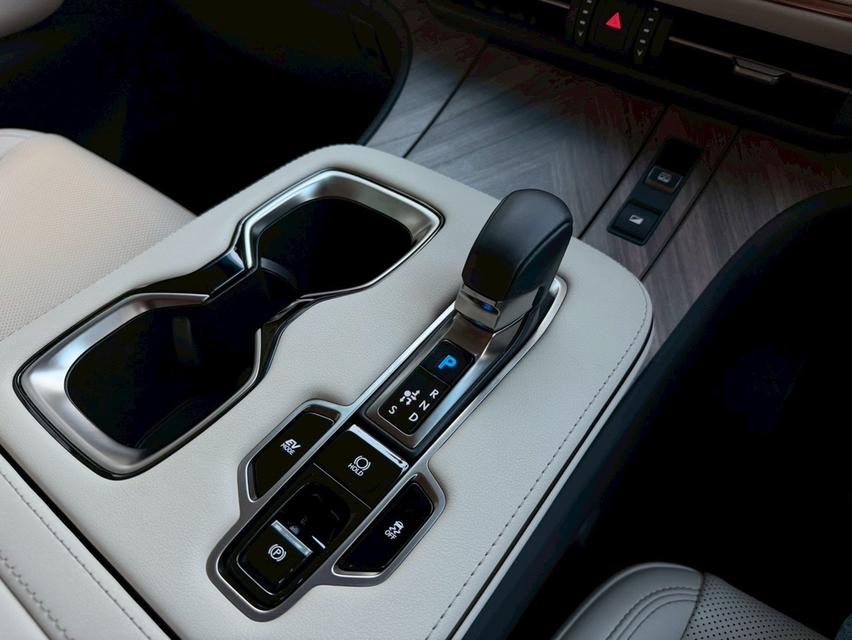 ปี 2024 Lexus LM350h 4 ที่นั่ง สีขาว Wrap สีพิเศษ รูปที่ 10