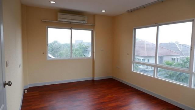 ให้เช่าบ้านเดี่ยว 3 ชั้น 103 ตร.ว. Grand Bangkok Boulevard พระราม 9-ศรีนครินทร์ ใกล้ซีคอนสแควร์ 4