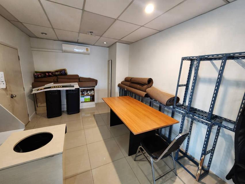 ให้เช่า พื้นที่สำนักงาน ออฟฟิศ ติด BTS พหลโยธิน 200 ตรม. เพียง 55,000 บาท 13