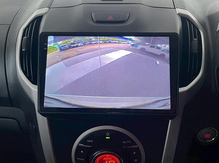 Isuzu  Mu-X 3.0 DVD NAVI ดีเซล เกียร์ออโต้  ปี2015 18