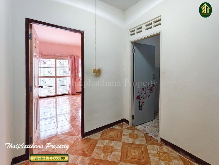 เค.ซี. คู่สร้าง วิลล่า  12