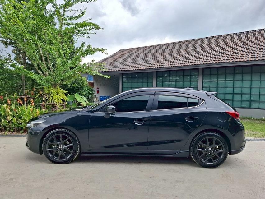 รหัสรถ KN895 MAZDA MAZDA3 2.0 SP SPORTS ปี 2017  11